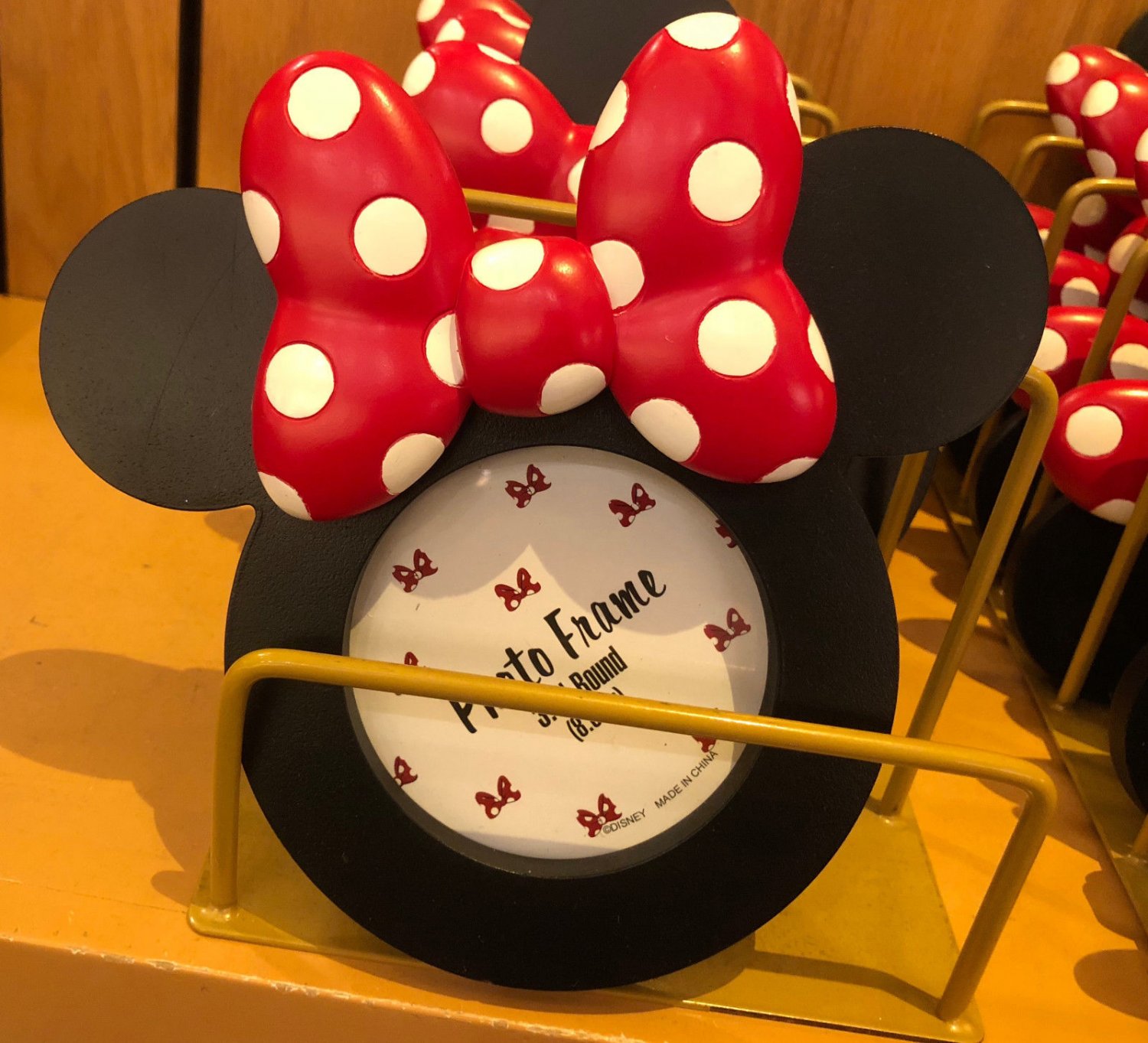 Disney Parks Minnie Mouse Icon Bow 3.4" Round Picture Photo Frame New