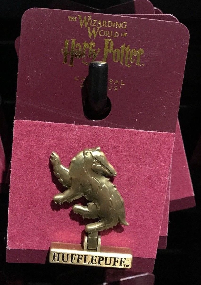 Universal Studios Wizarding World of Harry Potter Hufflepuff Metal Trading Pin