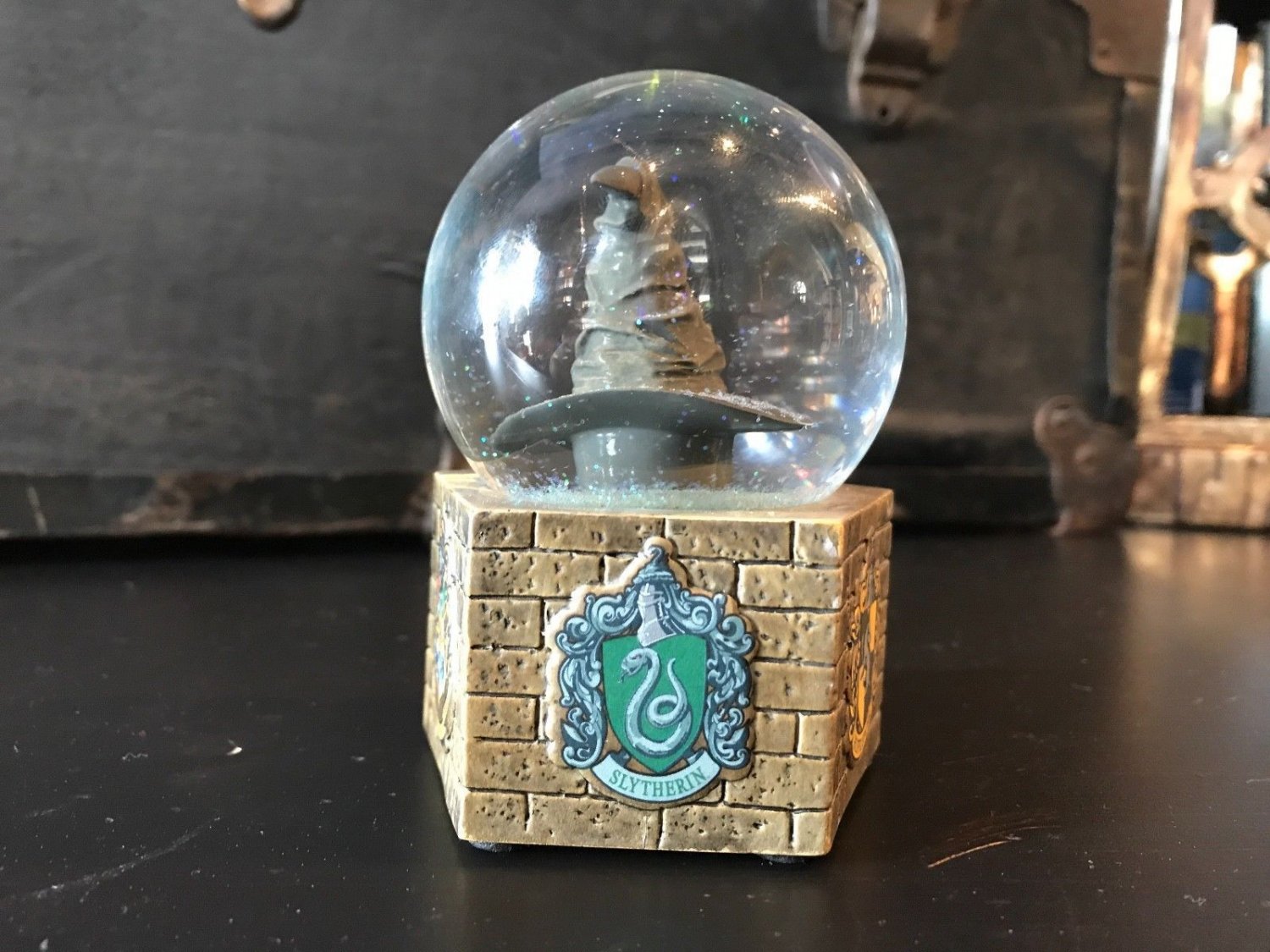 Universal Studios The Wizarding World Of Harry Potter Sorting Hat Snow Globe