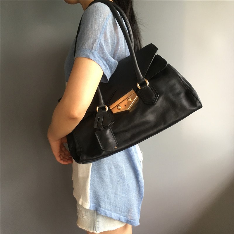 Women's leather handbag shoulder bag black meeting give nchy free shipping