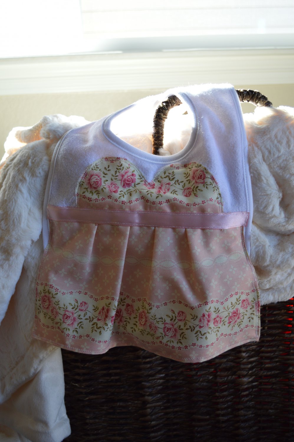 Elle-gant Bib