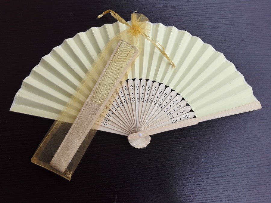 Free Shipping 20Pcs/Lot Plain Yellow Paper Hand Fans for Wedding 21cm with Organza Gift Bag
