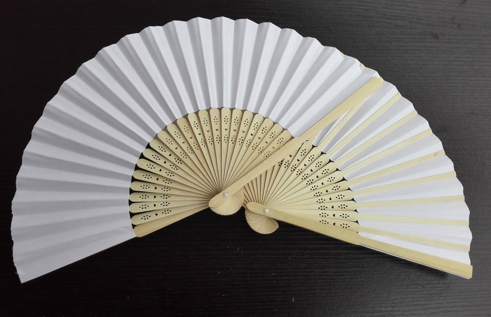 20Pcs/Lot 21cm White Wedding Paper Fans Paper Fans for Party Decorations Personalized Paper Fans