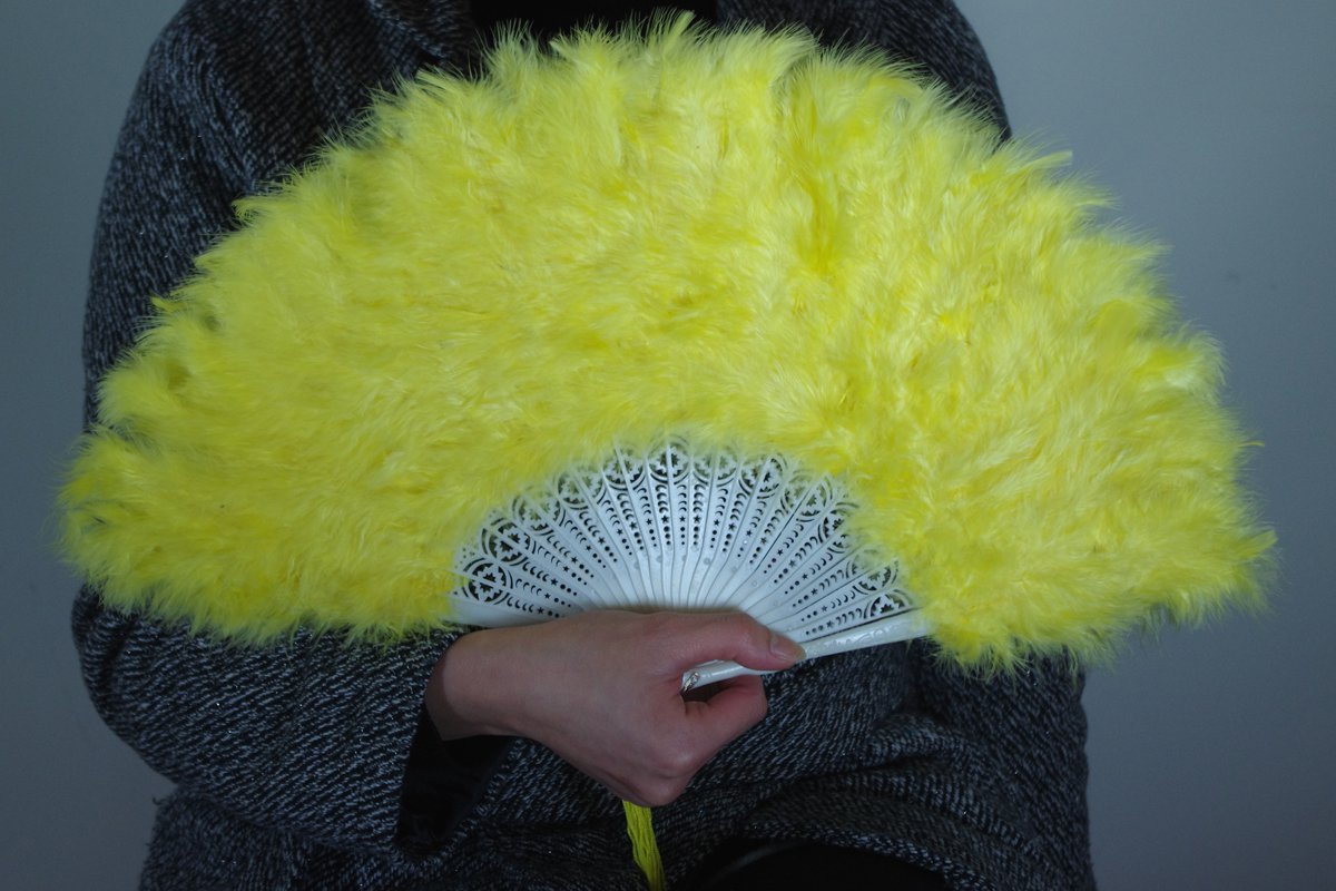 Yellow Marabou feather fan costumes Ladies Fancy Dress Wedding party burlesque