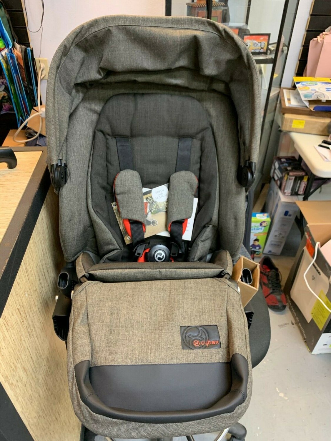 Cybex Priam Lux Seat (brand new in box) Brown Desert Khaki