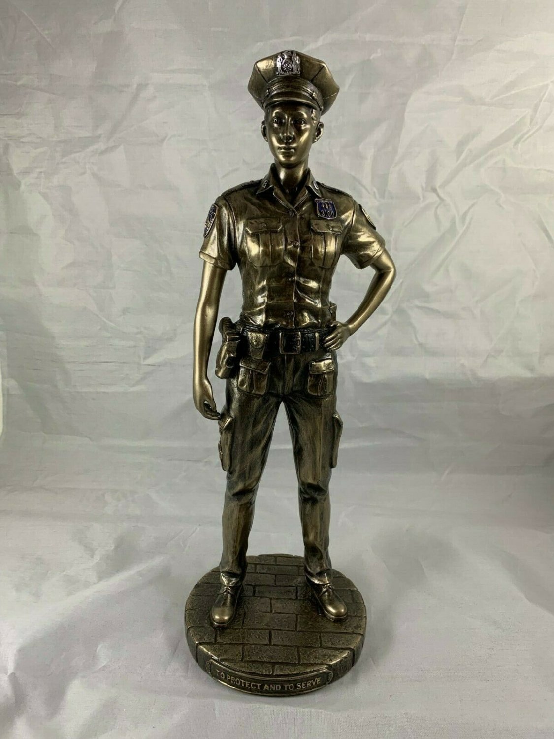 Policewoman To Protect and Serve Statue Sculpture Figurine NYPD