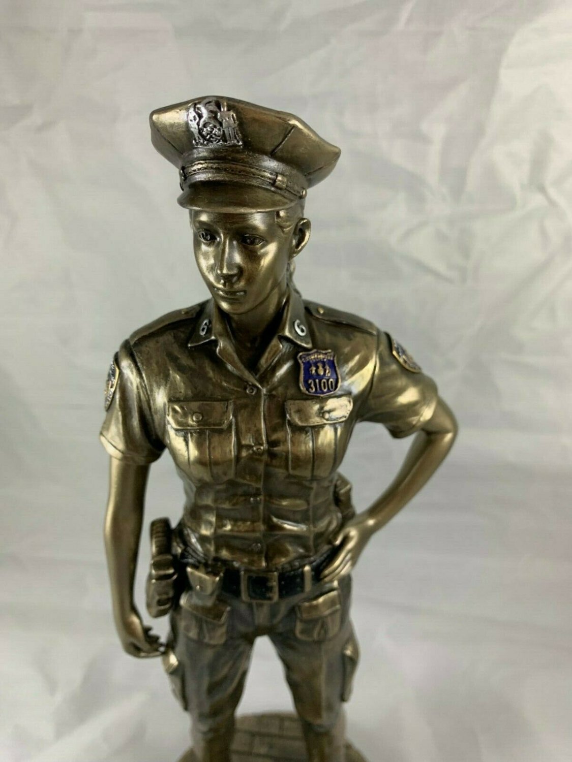 Policewoman To Protect and Serve Statue Sculpture Figurine NYPD
