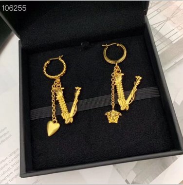Goddess head dangle V heart chain earrings