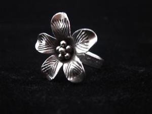 Fine Silver Rings THAILAND KAREN HILL TRIBE Vintage lady flower cute charms gift