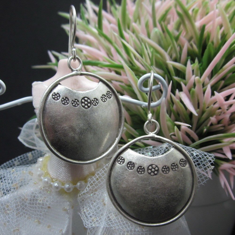 Thai Hill Tribe Earrings Pure Silver Ethnic Tribal Round podduang R510