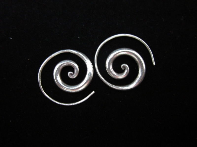 Thai Hill Tribe Earrings Fine Silver karen tribal Spiral ER92