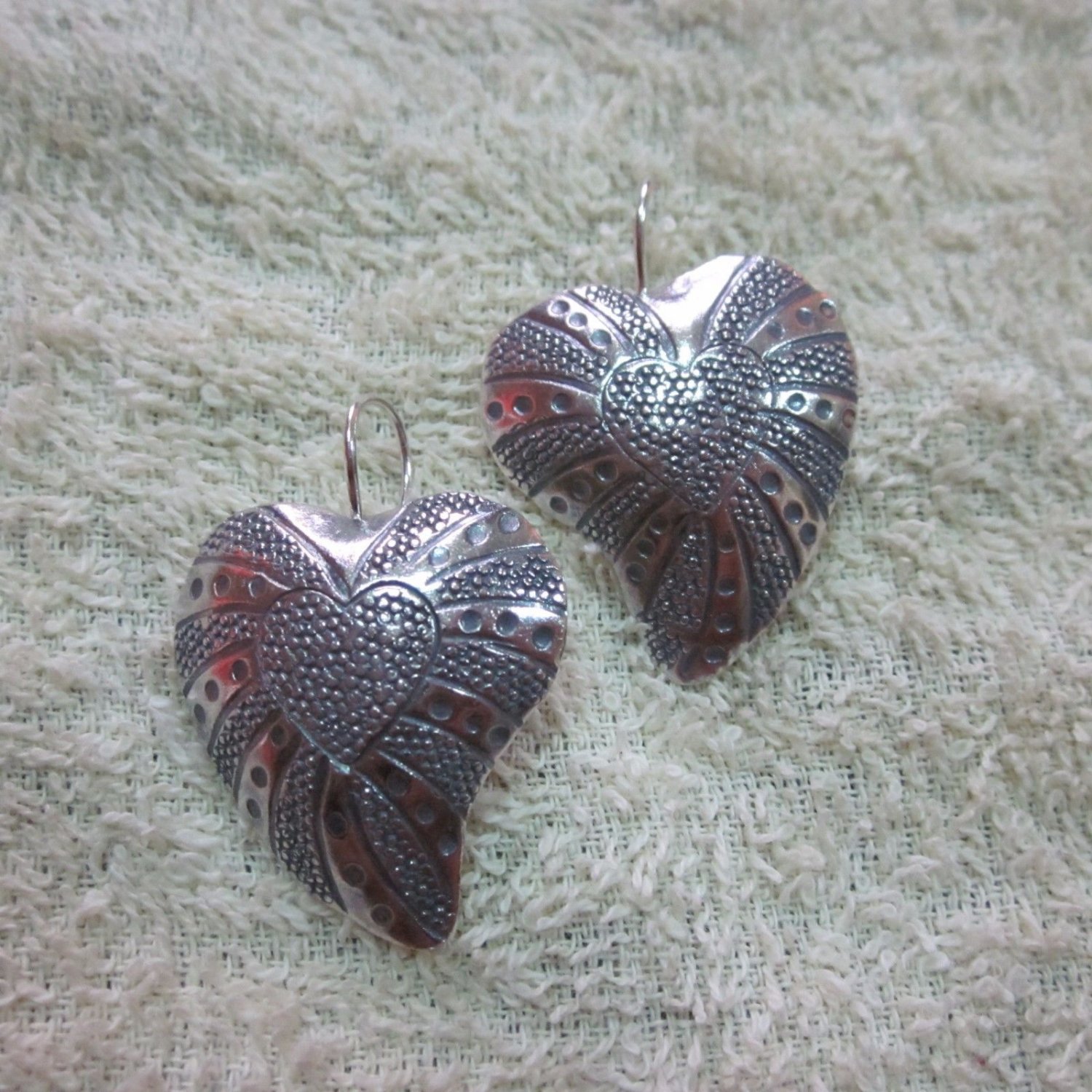 Fine Silver Earrings Karen Vintage Fashions Twin Hearts Lovely Hook CS19261