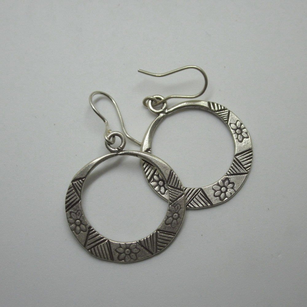 Thai Hill Tribe Earrings Pure Fine Silver Ethnic Round Flower Hoops Ring R536