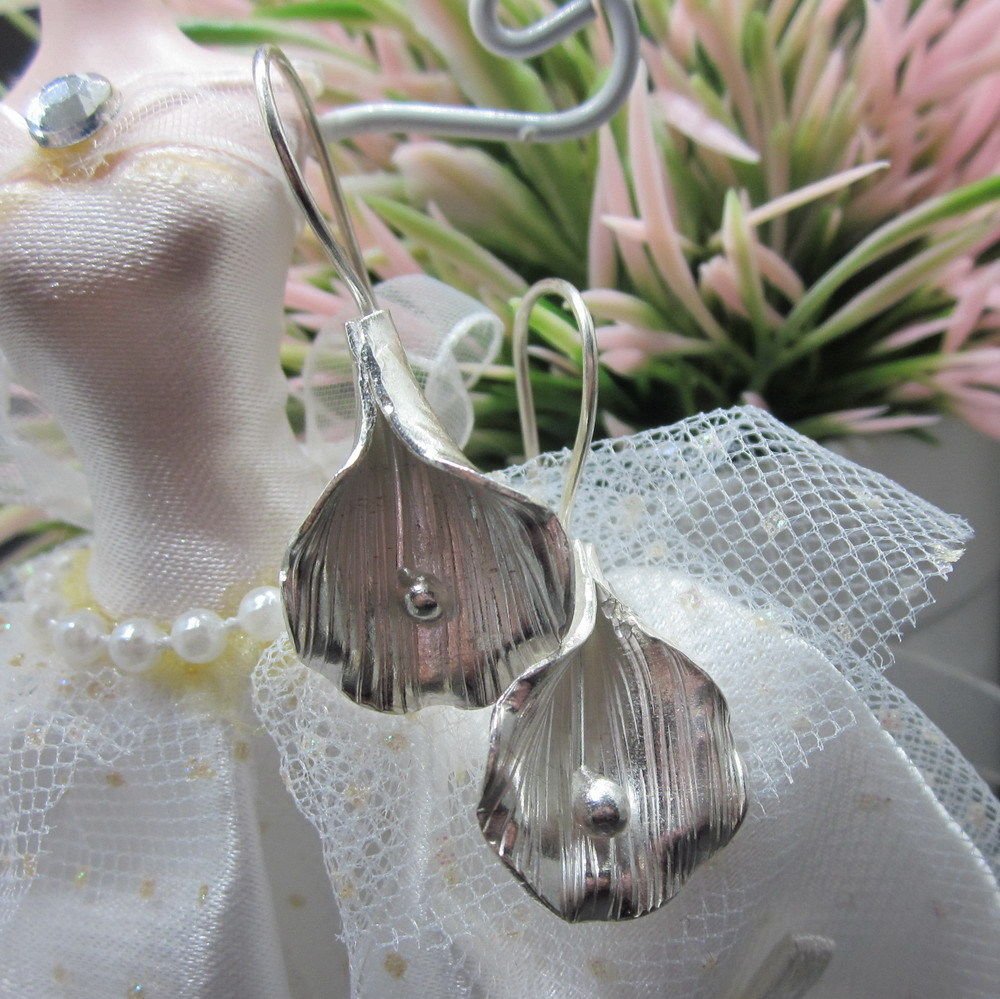 Thai Hill Tribe Earrings Pure Fine Silver Ethnic Orchid Pedal floral Flower R524