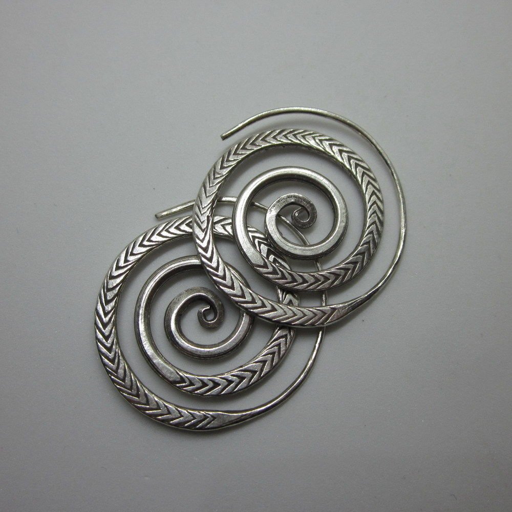 Thai Hill Tribe Earrings Pure Fine Silver Ethnic Spiral Texture Round R532