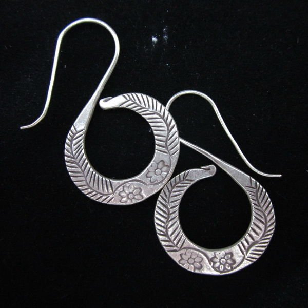 Thai Hill Tribe Earrings Fine Silver Karen tribal S Shaped gift ER127