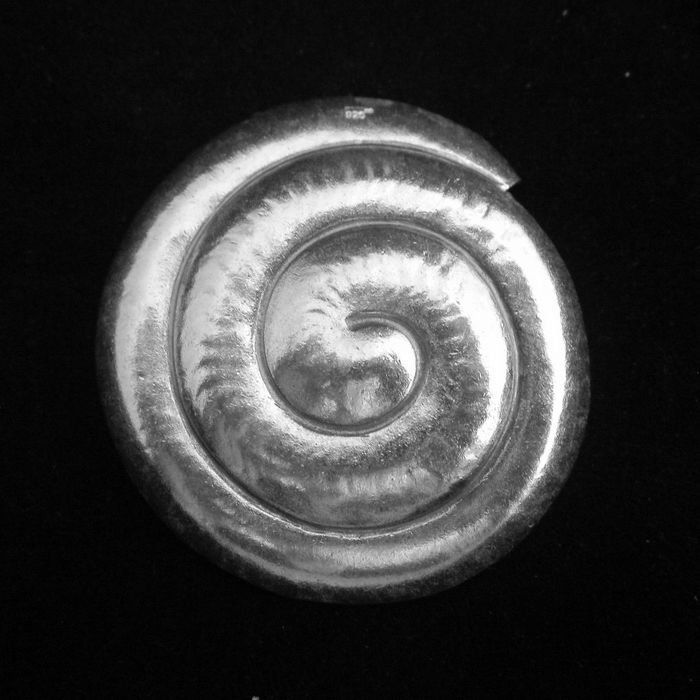 Pure Fine Silver Pendants Hill tribe Tribal Snail Spiral Round Ethnic Craft