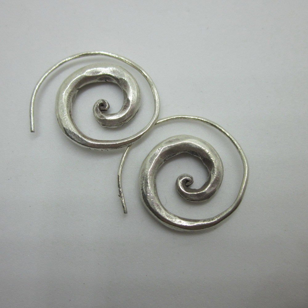 Thai Hill Tribe Earrings Pure Silver Ethnic Roll Spiral Hammered Finished Round