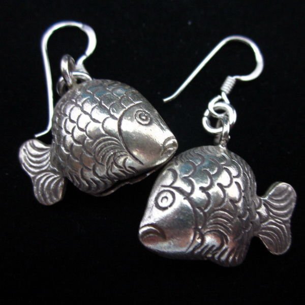Thai Hill Tribe Earrings Fine Silver karen tribal twin Fish bell Pisces ER182