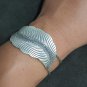 FINE Silver Bangle Bracelet 925 CRAFT Triba 26g JEWELRY VINTAGE LEAF LINE #34