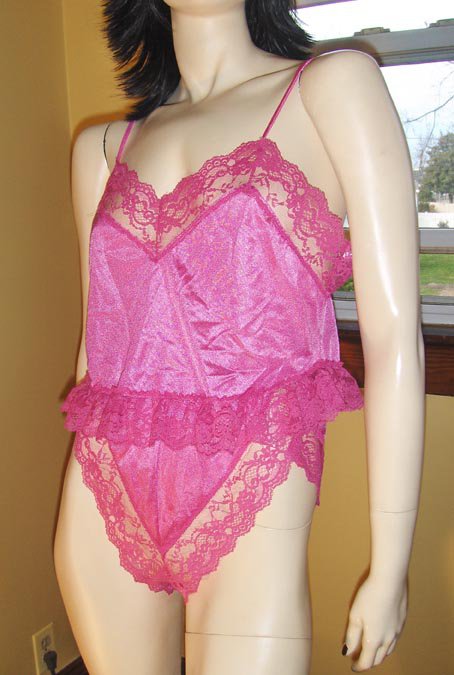 Vintage 70s FREDERICKS OF HOLLYWOOD Hot Pink Frilly Lace Nylon Camisole and  Panty Set M.