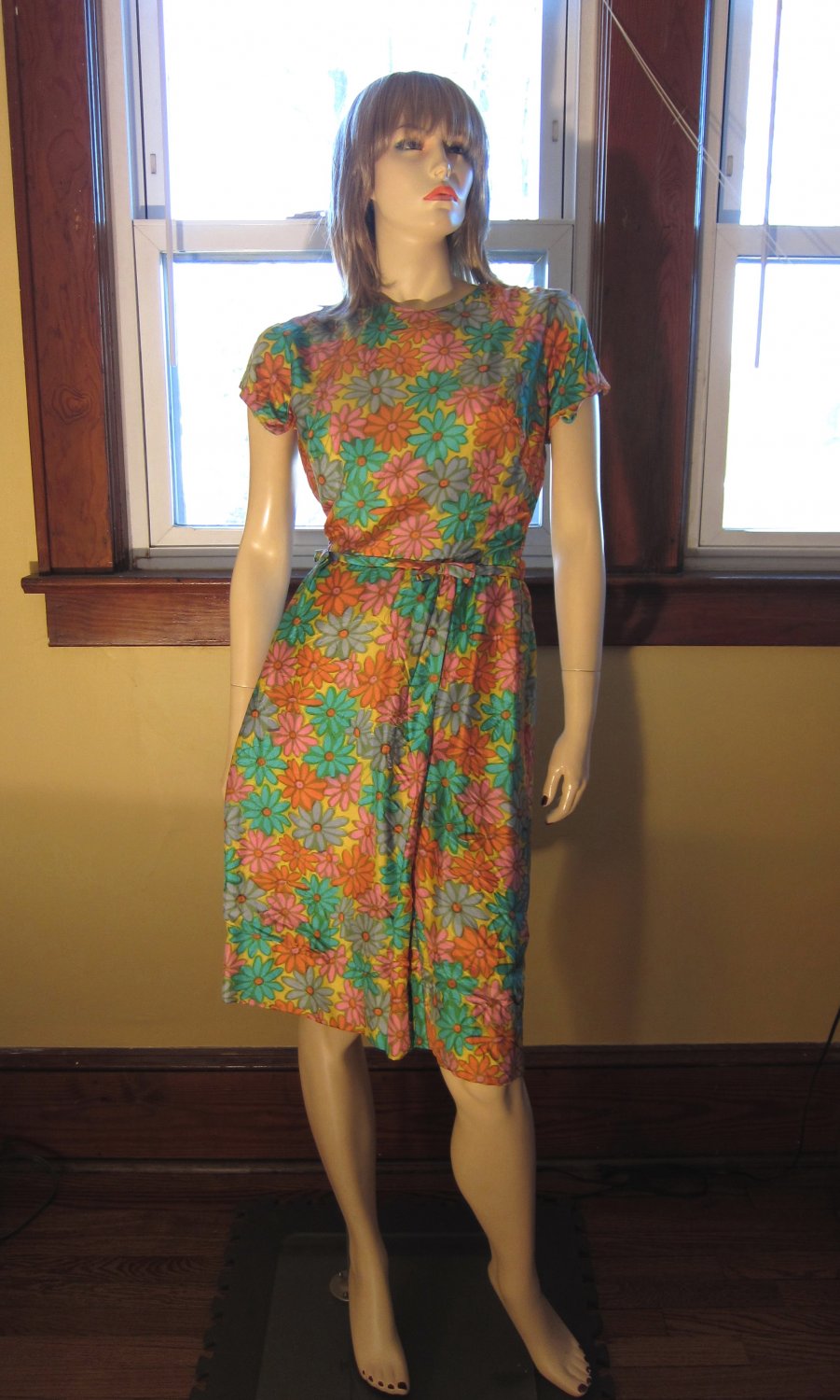Vintage 60s Mod Flower Power Groovy Girl Floral Print Dress M.