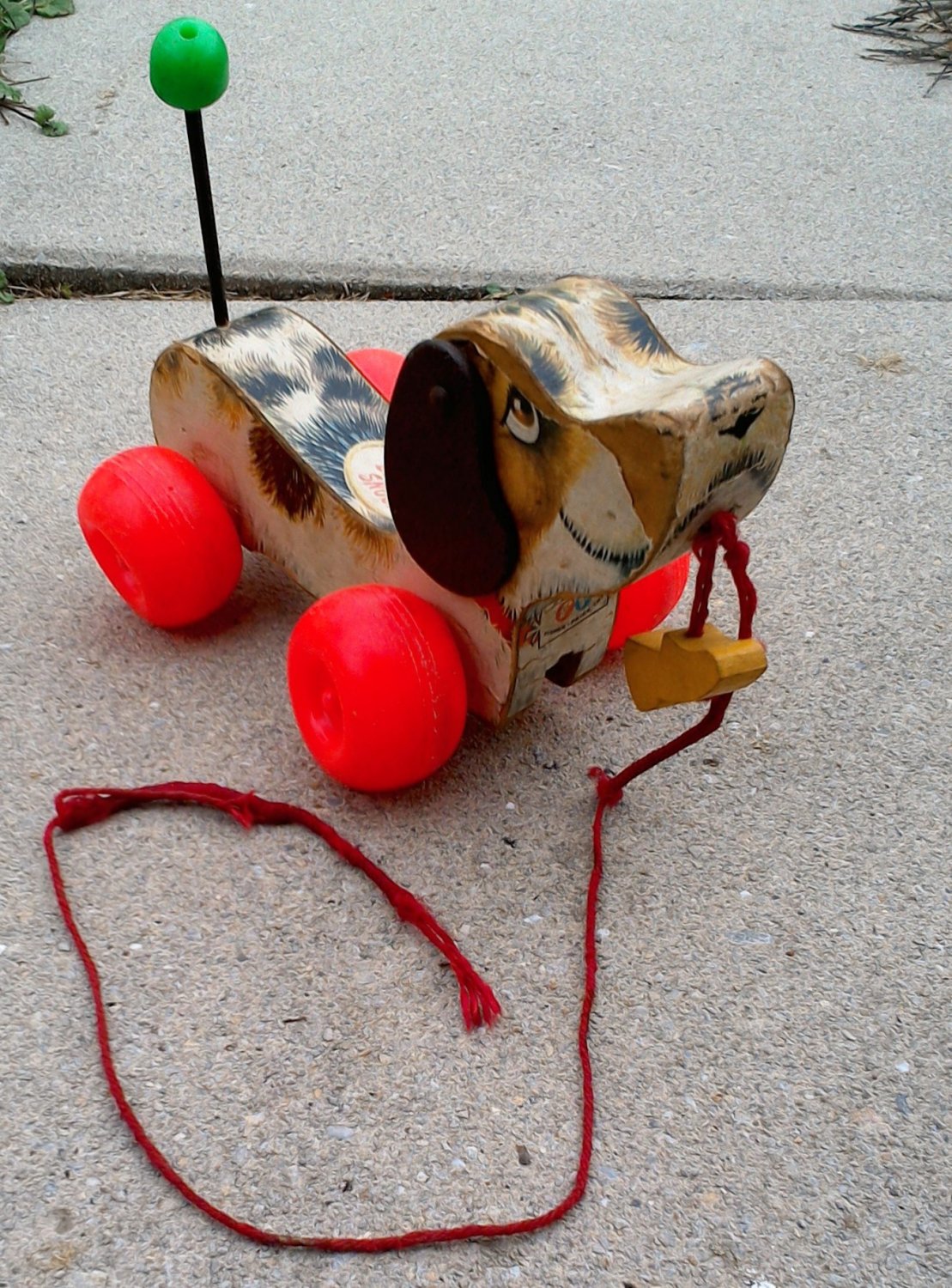 snoopy wooden pull toy