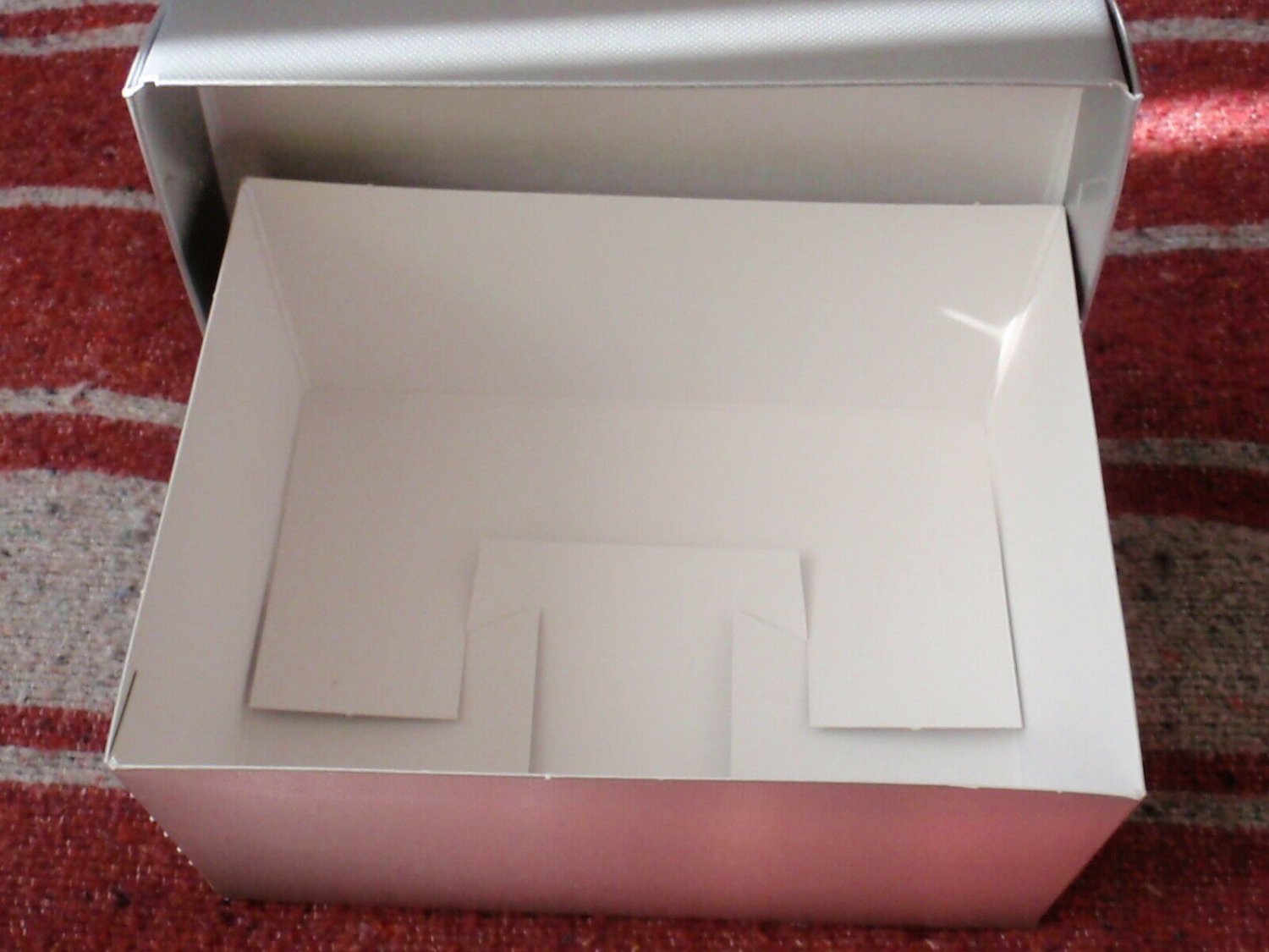 Neiman Marcus Gift Box Size 5 &Amp;Quot; X 6 3/4 &Amp;Quot; X 3&Amp;Quot; Silver / Gray