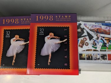 1998 USPS Commemorative Stamp Annual Yearbook w/ sealed stamp packet + slipcover