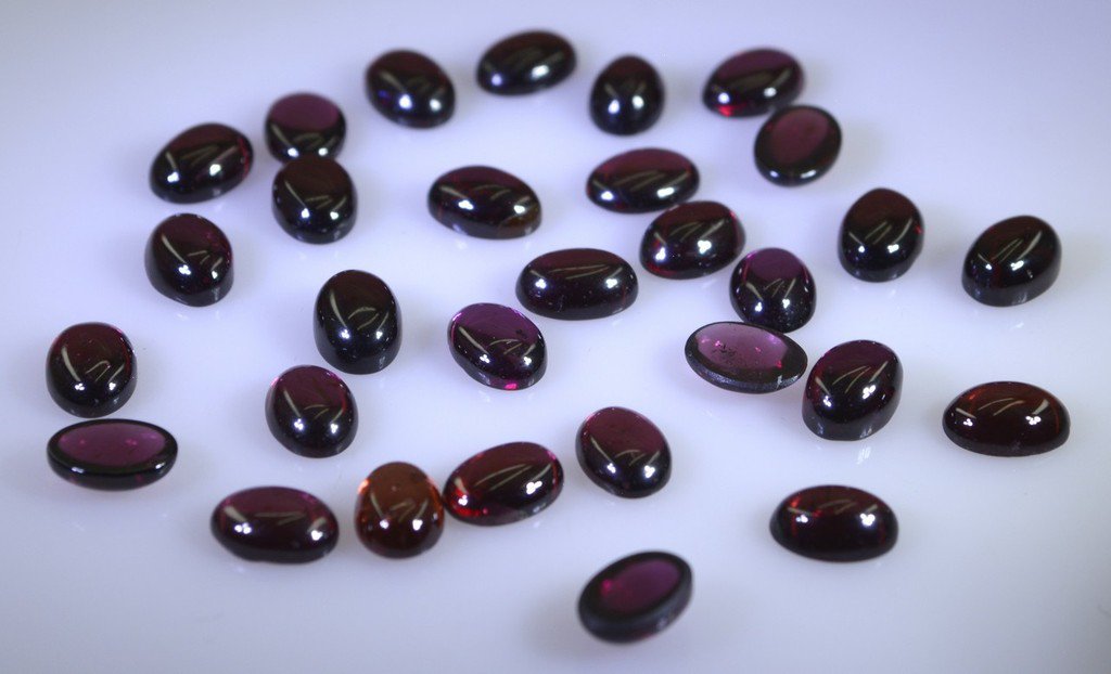Garnet loose Stone 1 Pieces 4 x 6 mm Oval Red cabochon Gemstone