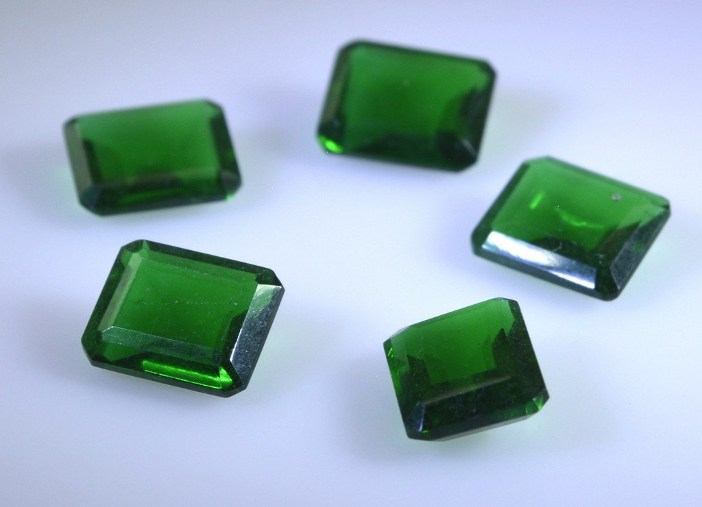 synthetic cubic zirconia Emerald cz loose Stone 1 Pieces 8 x 10 mm