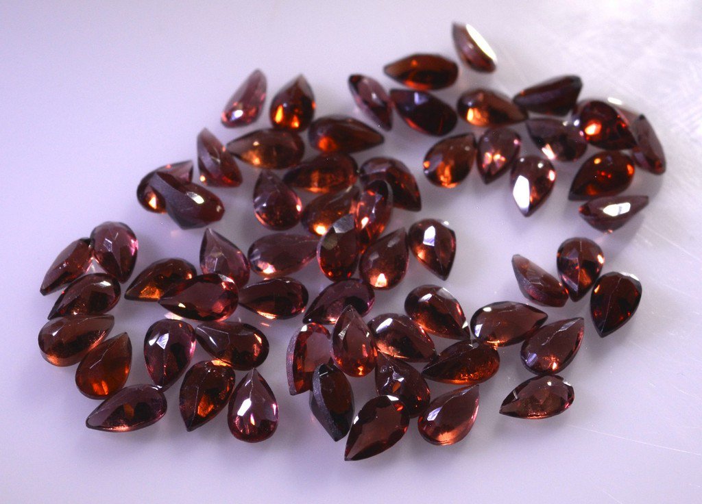 Garnet loose Stone 1 Pieces 3 x 5 mm Pear Red faceted Gemstone