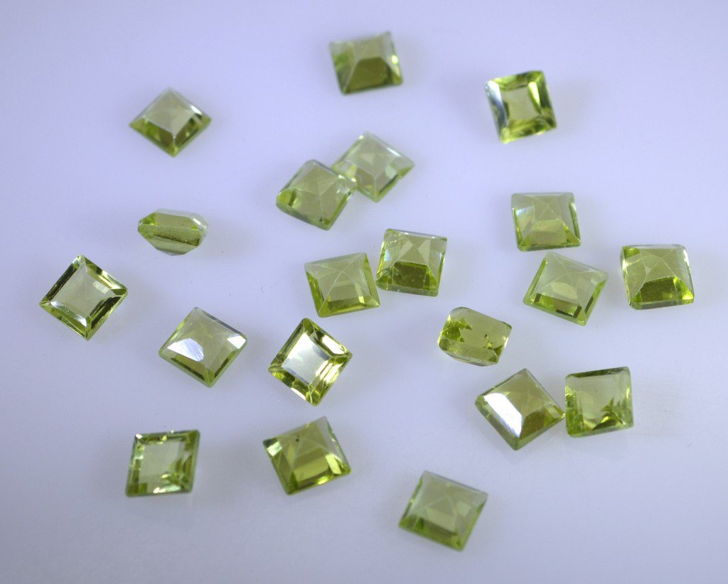 peridote loose Stone 1 Pieces 4 x 4 mm Round Green faceted Gemstone