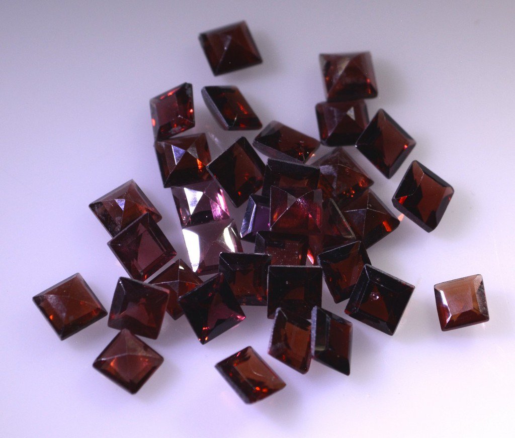 Garnet loose Stone 1 Pieces 3 x 3 mm Princess Red faceted Gemstone