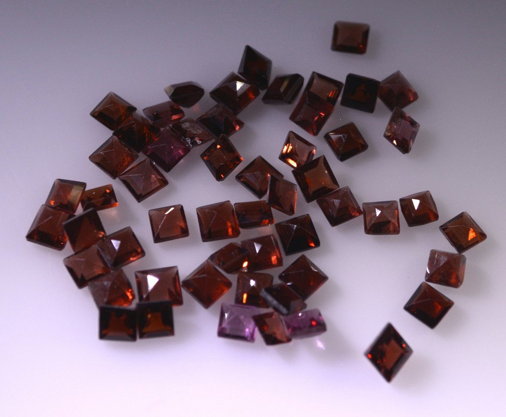 Garnet loose Stone 1 Pieces 4 x 4 mm Princess Red faceted Gemstone