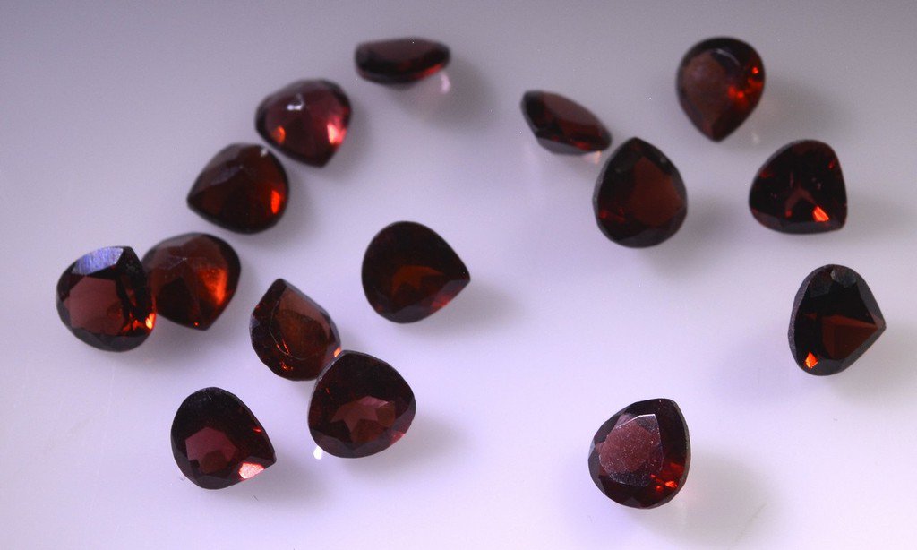 Garnet loose Stone 1 Pieces 6 x 6 mm Trillion Red faceted Gemstone