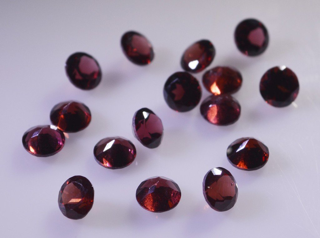 Garnet loose Stone 1 Pieces 6 x 6 mm Round Red faceted Gemstone