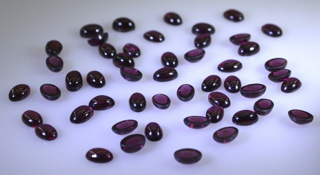 Garnet loose Stone 1 Pieces 5 x 7 mm Oval Red cabochon Gemstone