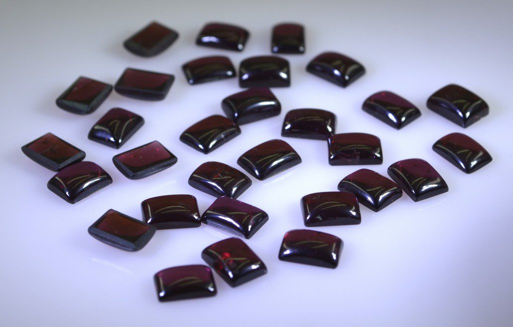 Garnet loose Stone 1 Pieces 5 x 7 mm Emerald cut Red cabochon Gemstone