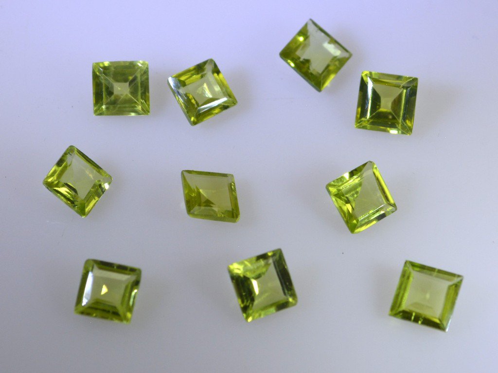peridote loose Stone 1 Pieces 6 x 6 mm Princess Green faceted Gemstone