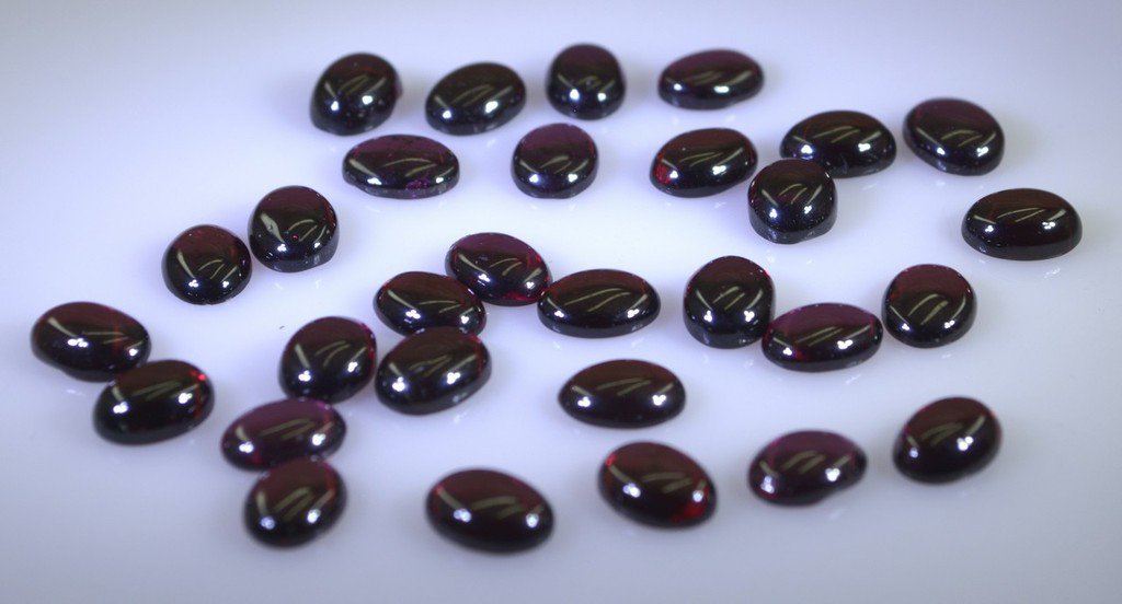 Garnet loose Stone 1 Pieces 7 x 9 mm Oval Red cabochon Gemstone