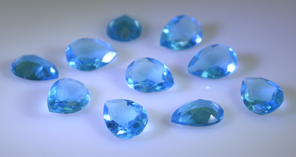 synthetic cubic zirconia Blue topaz cz loose Stone 1 Pieces 10 x 14 mm Pear Blue