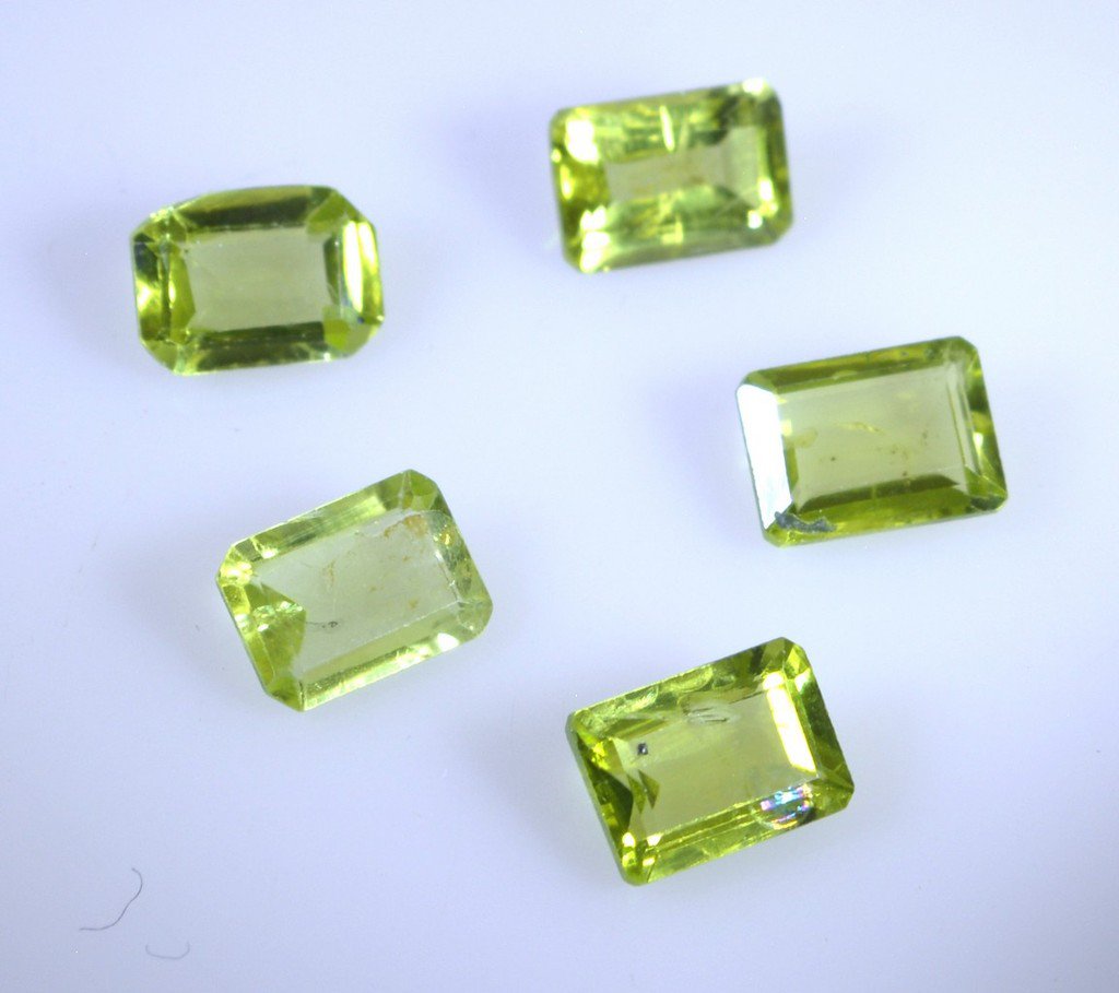 peridote loose Stone 1 Pieces 5 x 7 mm Emerald cut Green faceted Gemstone