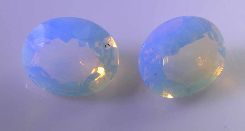 synthetic cubic zirconia Fire opal cz loose Stone 1 Pieces 10 x 12 mm Oval White
