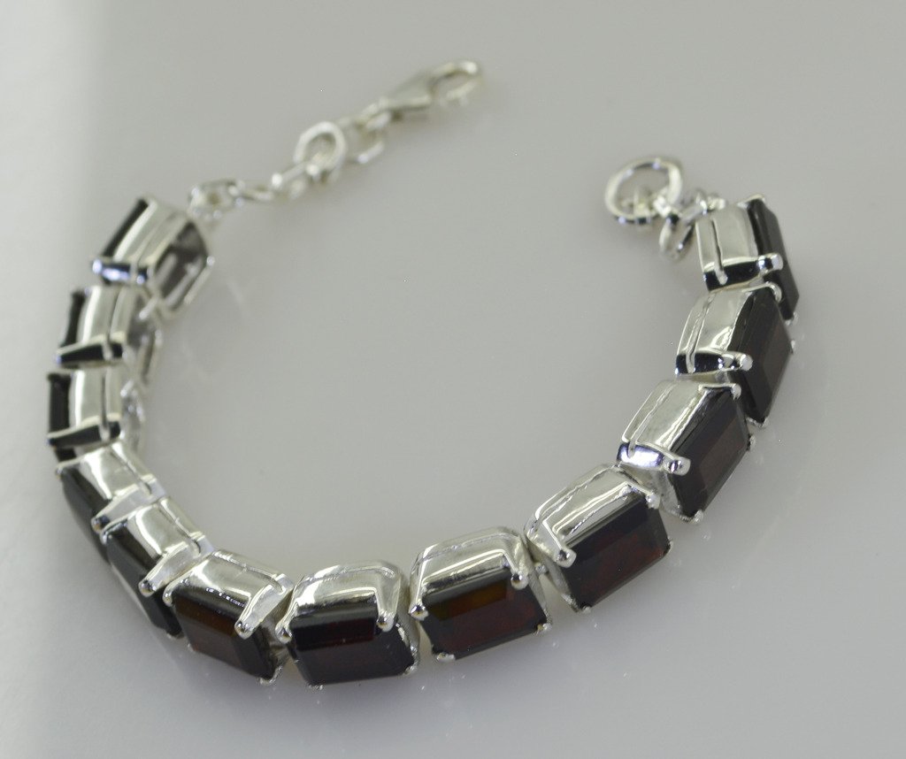 Riyo Red Garnet 925 Solid Sterling Silver Edgy Bracelet Sbragar-26052