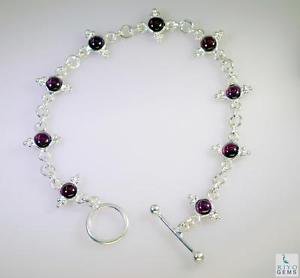 Riyo Garnet Contemporary Designer Silver Twist Bracelet L 7.5in Sbragar-26042