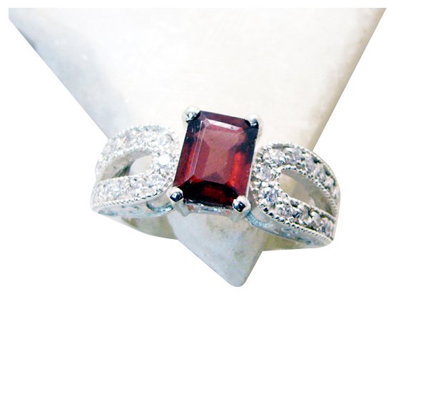 Riyo Garnet Chunky Silver Costume Jewellery Nice Ring Sz 7 Srgar7-26144