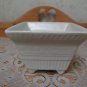 Hull/USA #a2 Imperial line planter in matte off white *LOOK MINT*