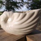 Vintage white shell planter USA *very nice*