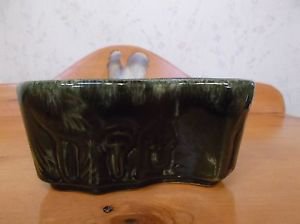 Beautiful deep green drip Hull USA #B2 Mushroom pattern planter *MINT*